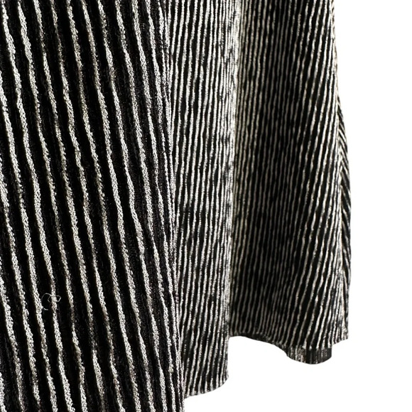 Zara S Black & White Striped Sleeveless Top - Picture 2 of 6